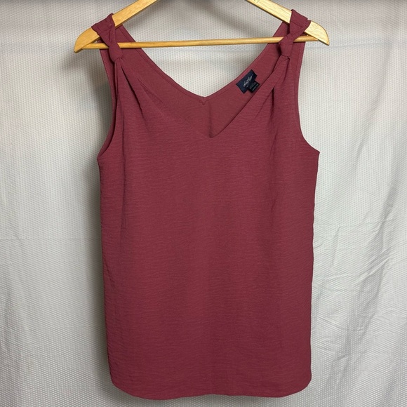 Women's Daytrip Sleeveless Top - Picture 1 of 7